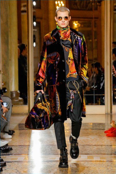 Versace Fall 2018 Mens Collection Runway Show The