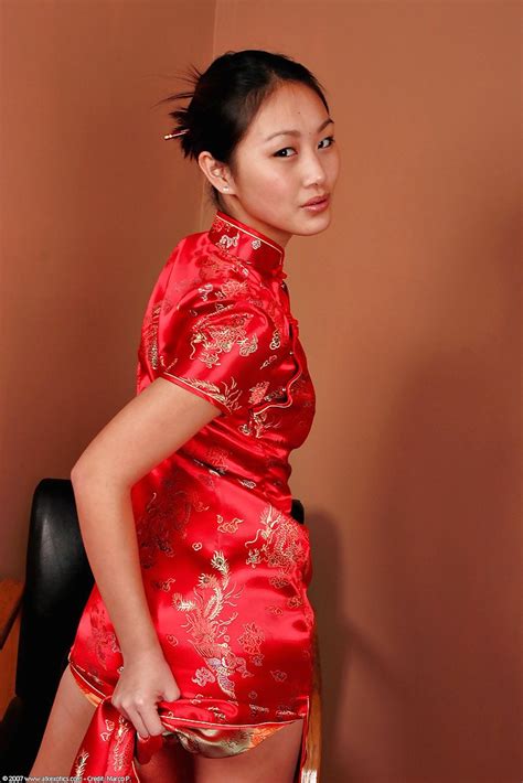 Asian Amateur Evelyn Lin Flashing Upskirt Panties And Tiny Tits Porn
