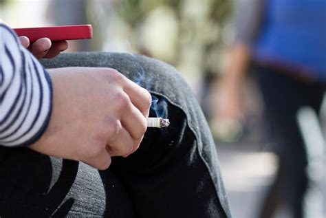 Texas Legal Smoking Age Rises From 18 To 21 Under Senate Bill 21 The Texas Tribune