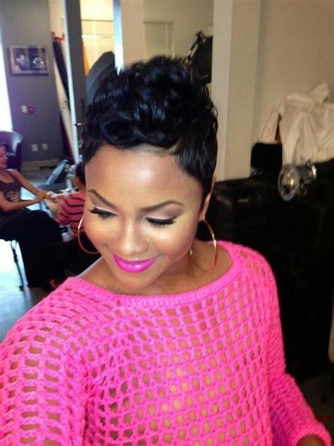 Half blonde half black short pixie. pinterest: @biancaemb | Short pixie haircuts, Short sassy ...