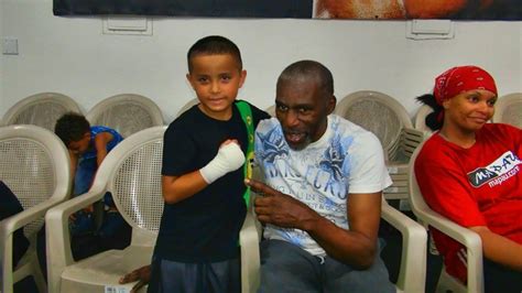 An Amateur Trains With The Mayweather Brothers Inside Mayweather Boxing Club Youtube