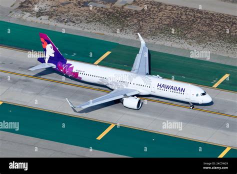 Hawaiian a321 aircraft hi-res stock photography and images - Alamy