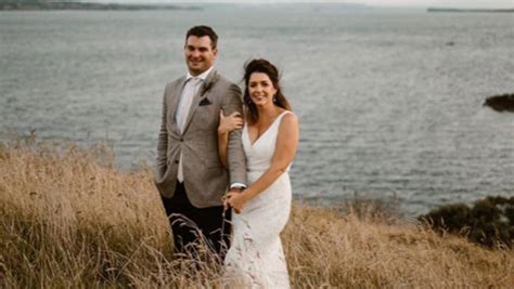 Kiwi Golfer Ryan Fox And Wife Anneke Marry On Rakino Island Nz