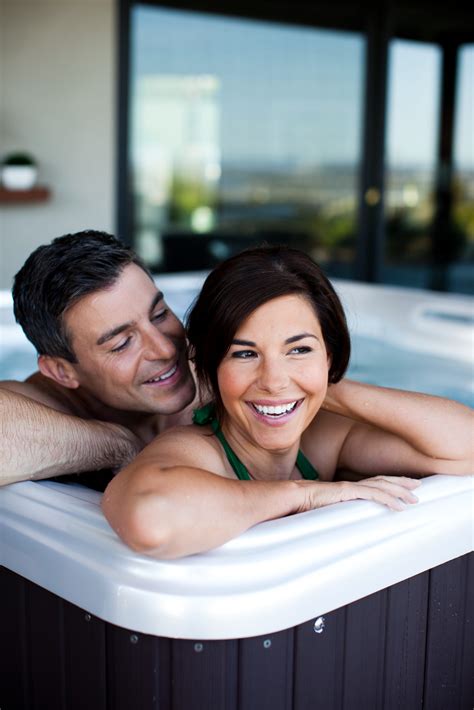 Soaking In Hot Tubs With Salt Good For Your Skin Aids Healing Oregon Hot Tub