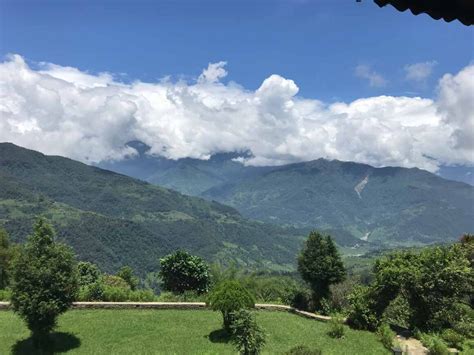 Dhampus In Nepal Villaggio Di Montagna Fra Natura E Tradizioni