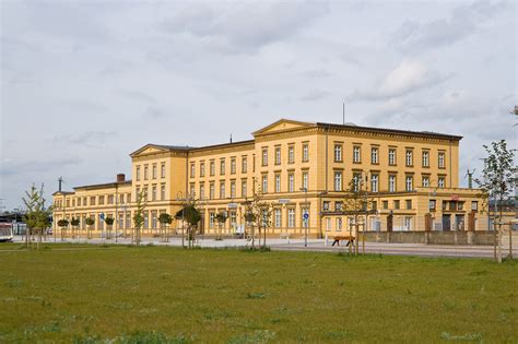 März 2021, gegen 16:00 uhr kontrollierten bundespolizisten am bahnhof oschersleben vier männer, die in der öffentlichkeit alkohol konsumierten, keinen. Der Bahnhof in Wittenberge - Perspektiven 2030