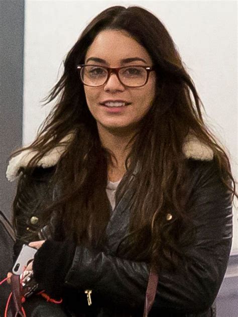 15 Celebrities Who Look Flawless In Glasses Celebrities With Glasses Celebrities Glasses Outfit