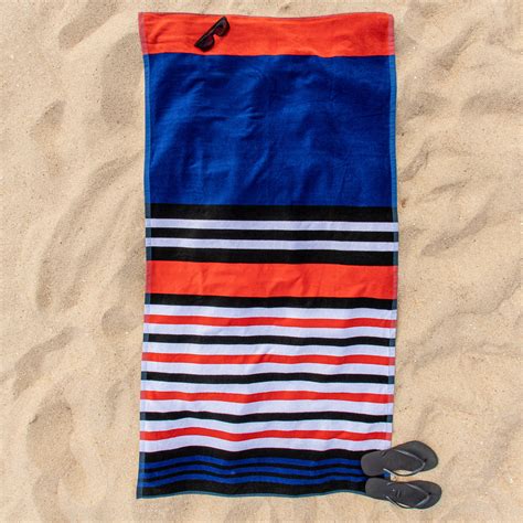 Impressions Fuschia Oversized Island Beach Towel