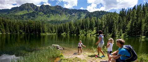 Check spelling or type a new query. Familienurlaub im SalzburgerLand mit Kinderbetreuung