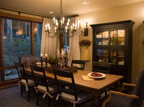 My must have pieces for the dining room are a round table with a huge chunky pedestal, and a settee for the back wall. HGTV Dream Home Dining Rooms | HGTV Dream Home 2008-1997 ...