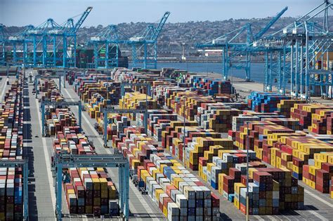 Port Of Los Angeles Braces For Early Peak Shipping Season Port Louis