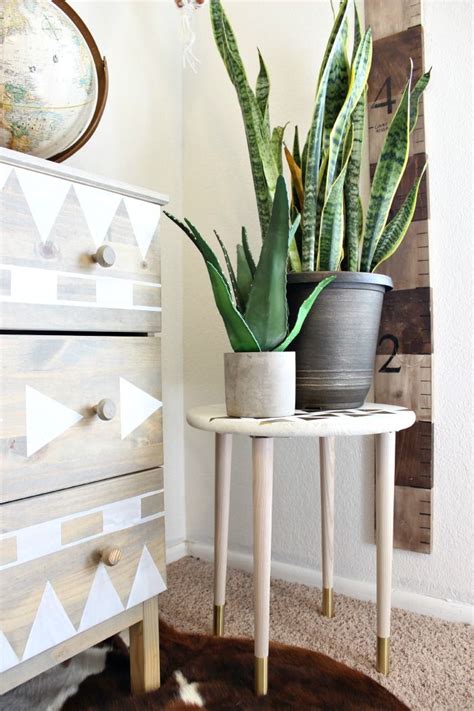 Save on designs plant stands. DIY Projects: DIY Plant Stand | Decor, Diy plant stand ...