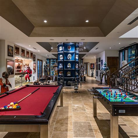 The Force Is Strong Inside This La Mansion With Star Wars Theme