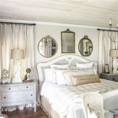 Ideas for French Country-Style Bedroom Decor