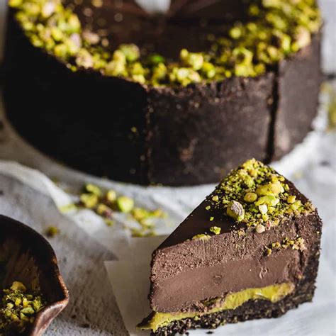 Details More Than 73 Chocolate Pistachio Cake Latest Awesomeenglish