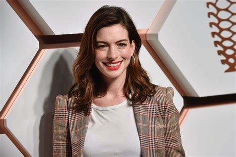 This Is What Happened When Anne Hathaway Gave Up Being Vegan
