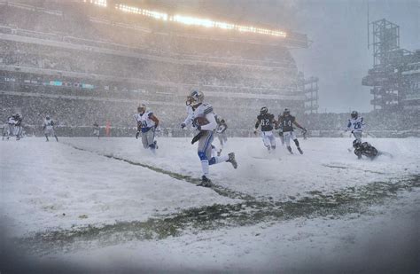 Most Memorable Moments At Nfl Snow Games Over The Years Mangodating