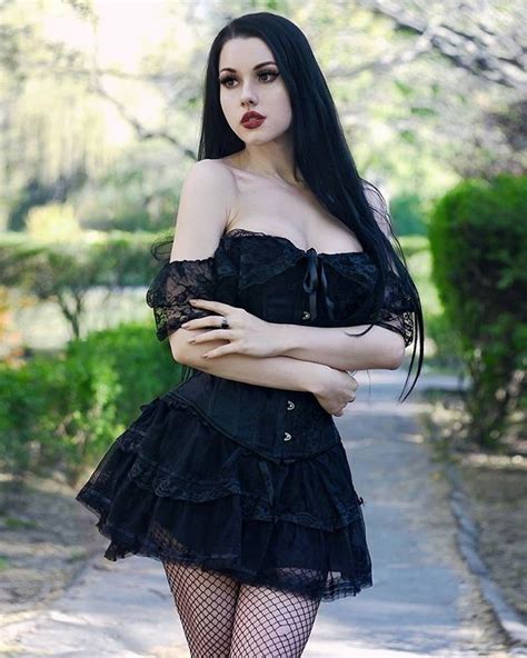 Pin On Glamourous Gothic Models