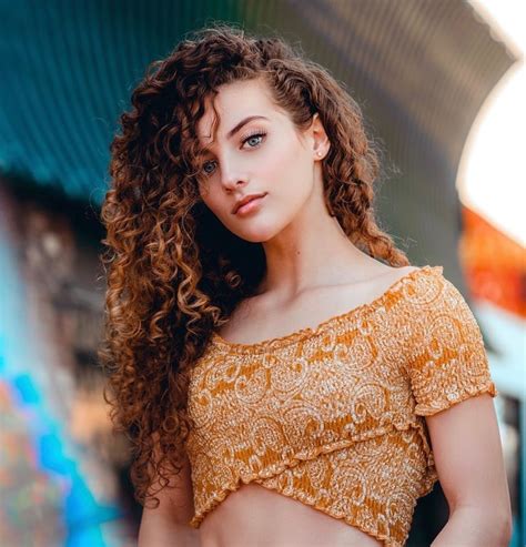 Sexiest Gymnast Sofie Dossi Full Hd Hottest Top Wallpapers Photos