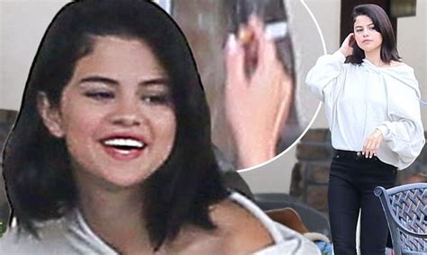 Selena Gomez Smiles Again While Taking Cigarette Break From Tennessee
