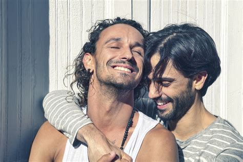 sites de rencontres entre hommes gays les meilleurs sérieux gratuits 2023