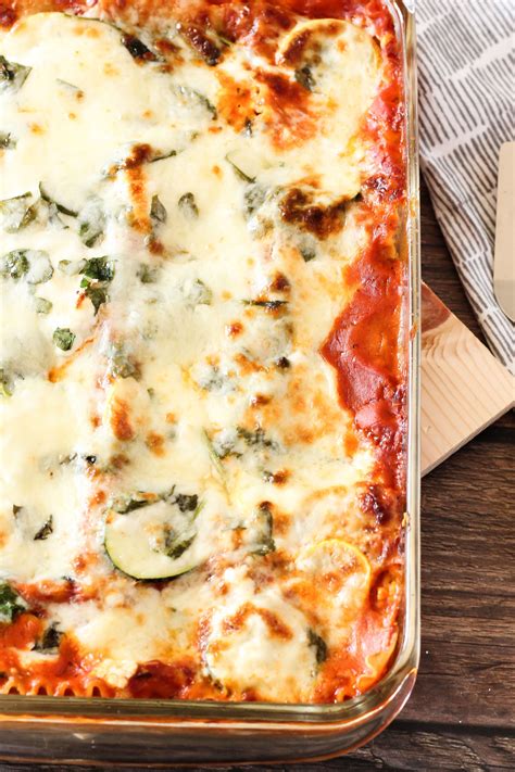 Easy Vegetable Lasagna | Easy vegetable lasagna, Vegetable lasagna recipes, Veggie lasagna recipe