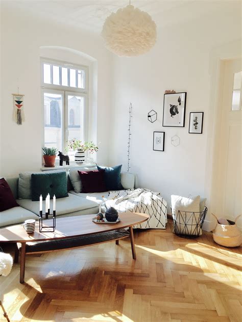Sie gibt uns energie für den neuen hier sind einige tipps und anregungen. Oktober | Wohnzimmer einrichten, Wohnzimmer gestalten ...