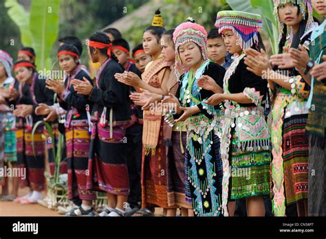 Laos Sainyabuli Province Hongsa String Of Women In Traditional