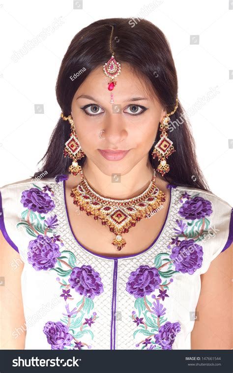 Beautiful Indian Girl Traditional Indian Clothing 스톡 사진 147661544 Shutterstock