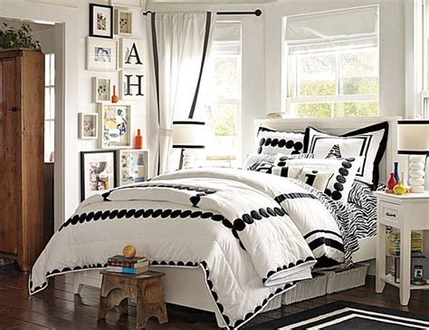 Cute black and white bedroom ideas design corral for teenage girls. Glamorous and stylish bedroom ideas for teenage girls