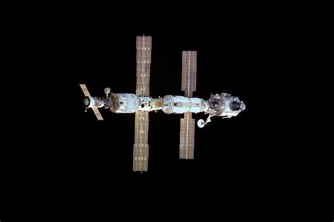 The International Space Station Taken During Expedition 1 Rnasa