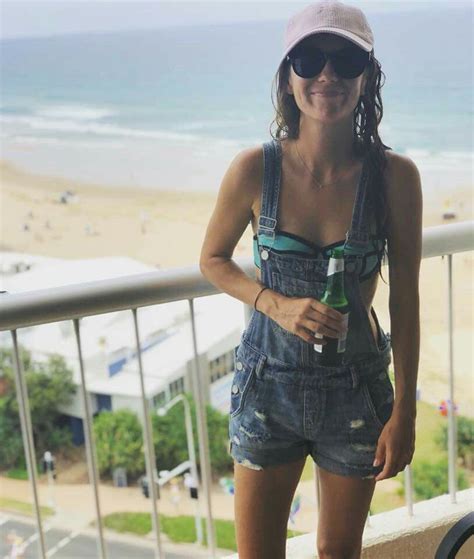 Amy Shark Singer And Songwriter 💛💚💙 💗💟💖💜 Overall Shorts Fashion Women