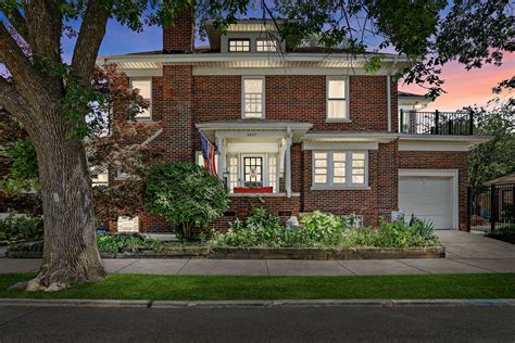 House for sale in Racine: 3427 Washington Ave, Racine, WI 53405