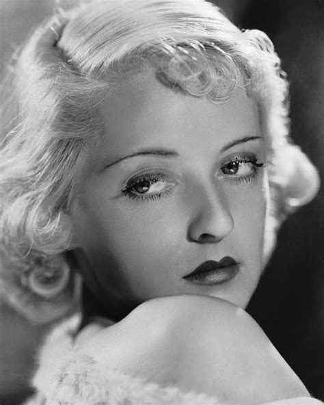 Bette Davis Young And Pretty With Images Bette Davis Eyes Bette