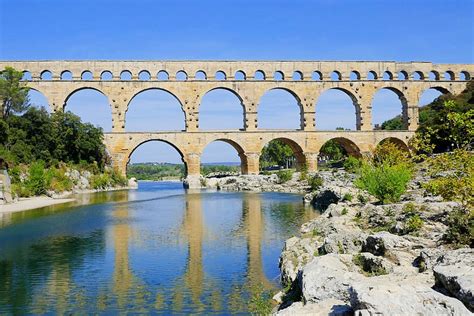 In addition, gard information specialists are available to discuss questions by phone in english and in spanish. Citytrip dans le Gard : 10 choses à faire à Nîmes - Le ...