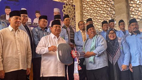 Dukung Program Bersih Masjid Prabowo Berikan 25 Mobil Operasional Di