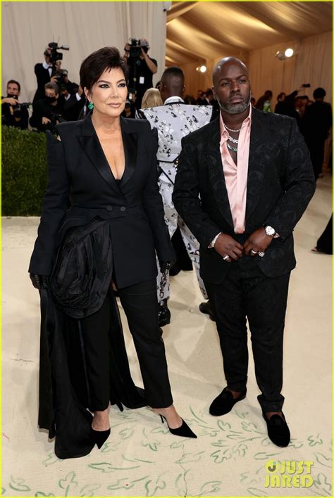 kris jenner gushes over kylie jenner s pregnancy at the 2021 met gala photo 4623288 kris