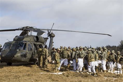 10th Mountain Division Brings Lethality To The Sky In Air Assault