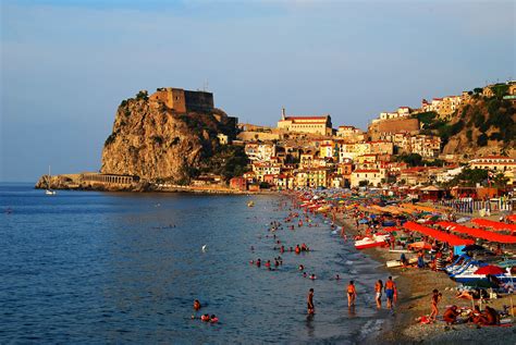 Cities Map and Guide to Calabria, Southern Italy