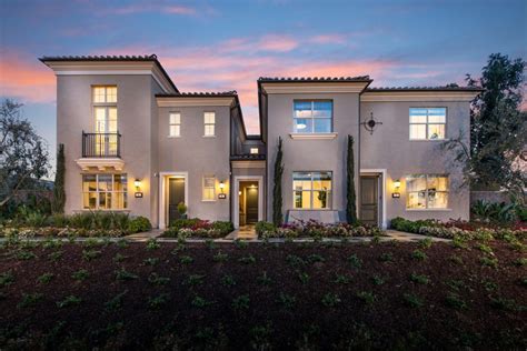 75 Henson, Irvine, CA 92620 | Broker Julie Zhou 周昱