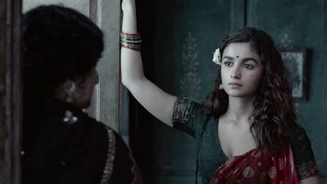 Movie Review Gangubai Kathiawadi Will Make Alia Bhatt The Queen Of Bollywood