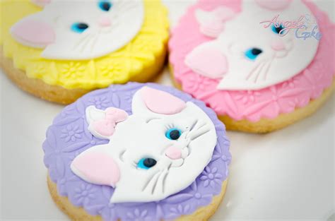 Marie The Cat Cake Cupcake Cat Hd Wallpaper Pxfuel