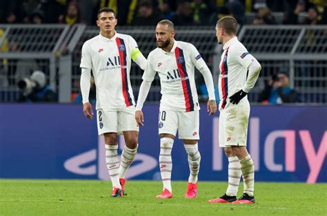 Barcelona could try to improve their defence by signing players from PSG