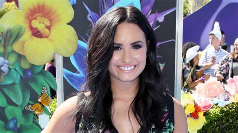 Demi Lovatos Latest Swimsuit Selfie May Be Her Sexiest Yet See The