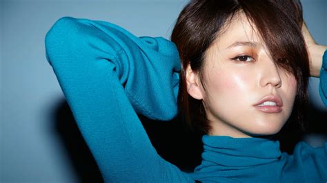 Masami Nagasawa Asian Women Bangs Sensual Gaze Hair In Face Arms