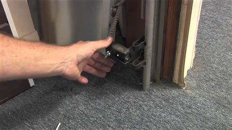 Adjusting Adjusting Garage Door