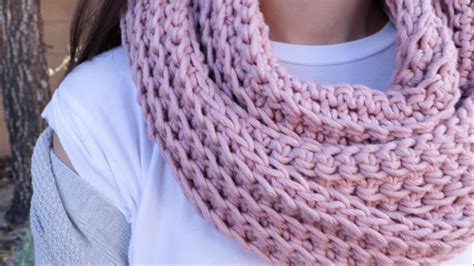 easy infinity scarf crochet pattern how to crochet an infinity scarf easy for beginners