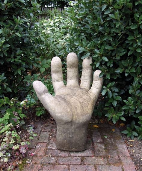 Hand Statue Ubicaciondepersonascdmxgobmx