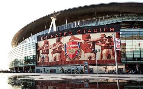 Arsenal Set To Honour Club Legend By Unveiling Statue Outside Stadium