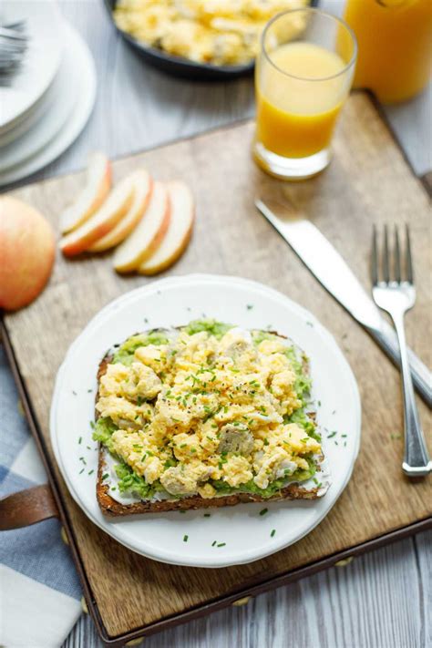 Avocado toast these days, well, it's gone mainstream. Stay fueled up for HOURS! This easy Breakfast Avocado ...